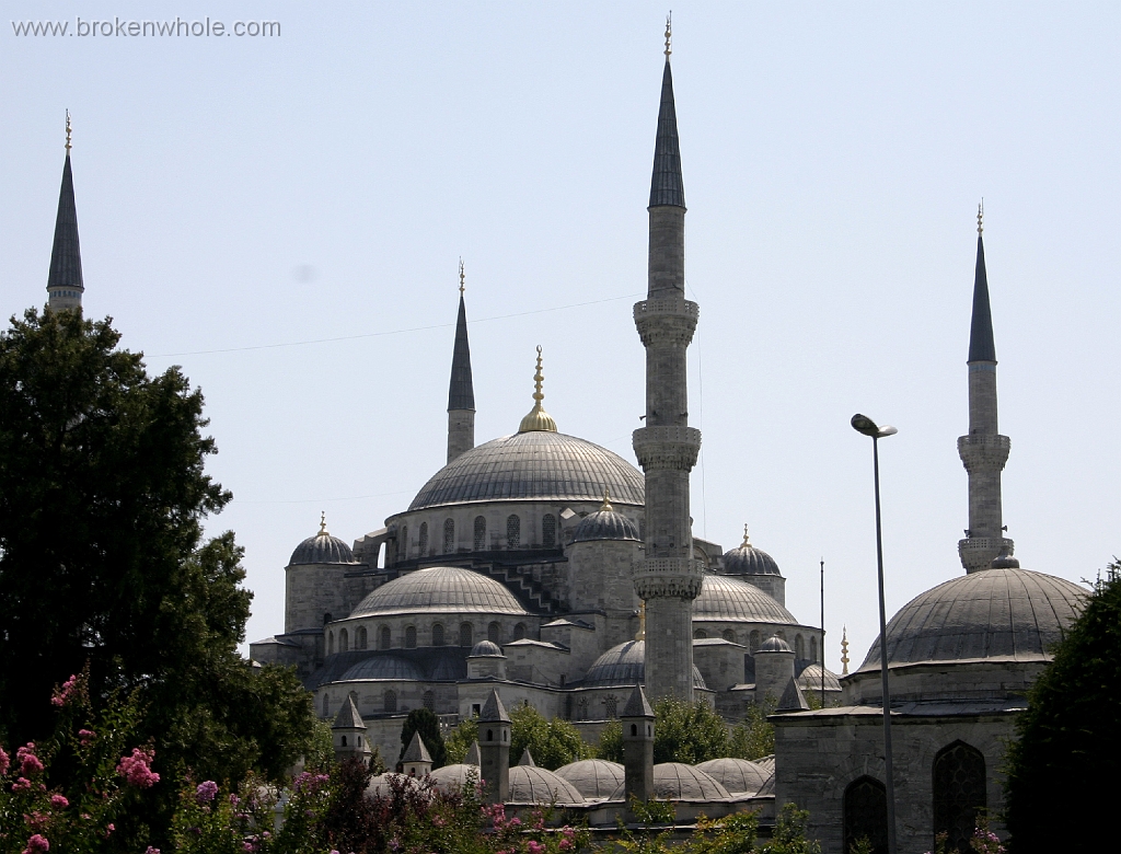 Istanbul the Blue Mosque.jpg